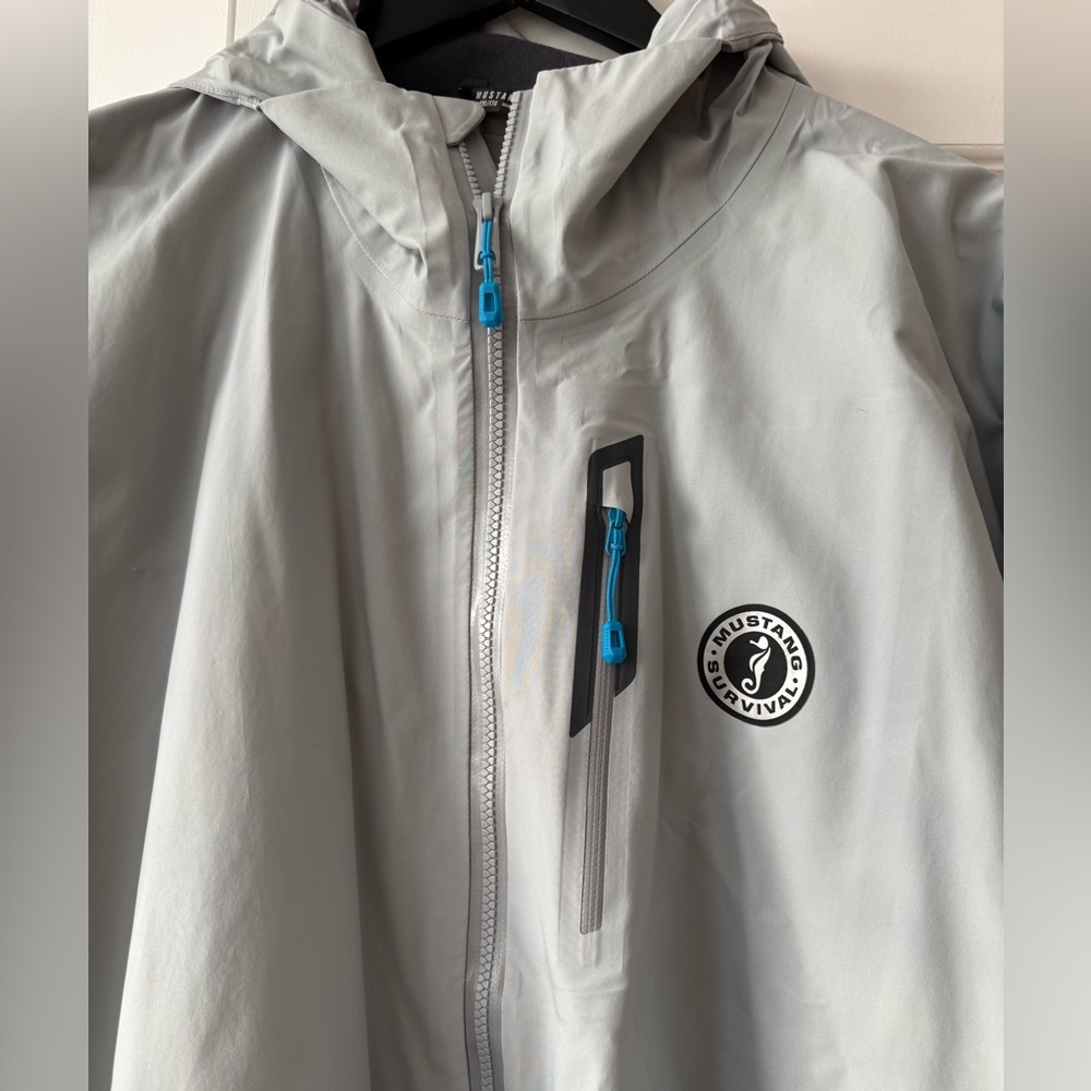 Men's Mustang Survival Performance Waterproof Jacket XXL. High End Sailing Brand - Picture 2 of 15